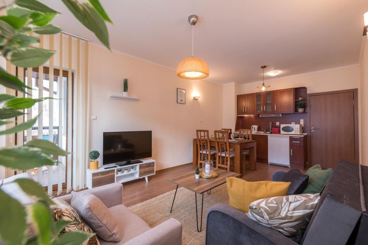 Charming Ski Apartments Near Gondola & Bar Street, Cedar Lodge 1 Complex Банско Экстерьер фото