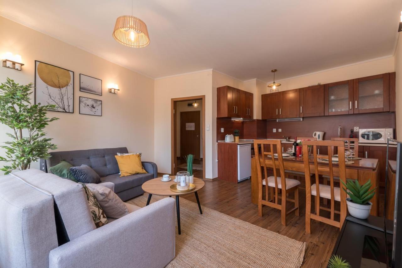 Charming Ski Apartments Near Gondola & Bar Street, Cedar Lodge 1 Complex Банско Экстерьер фото